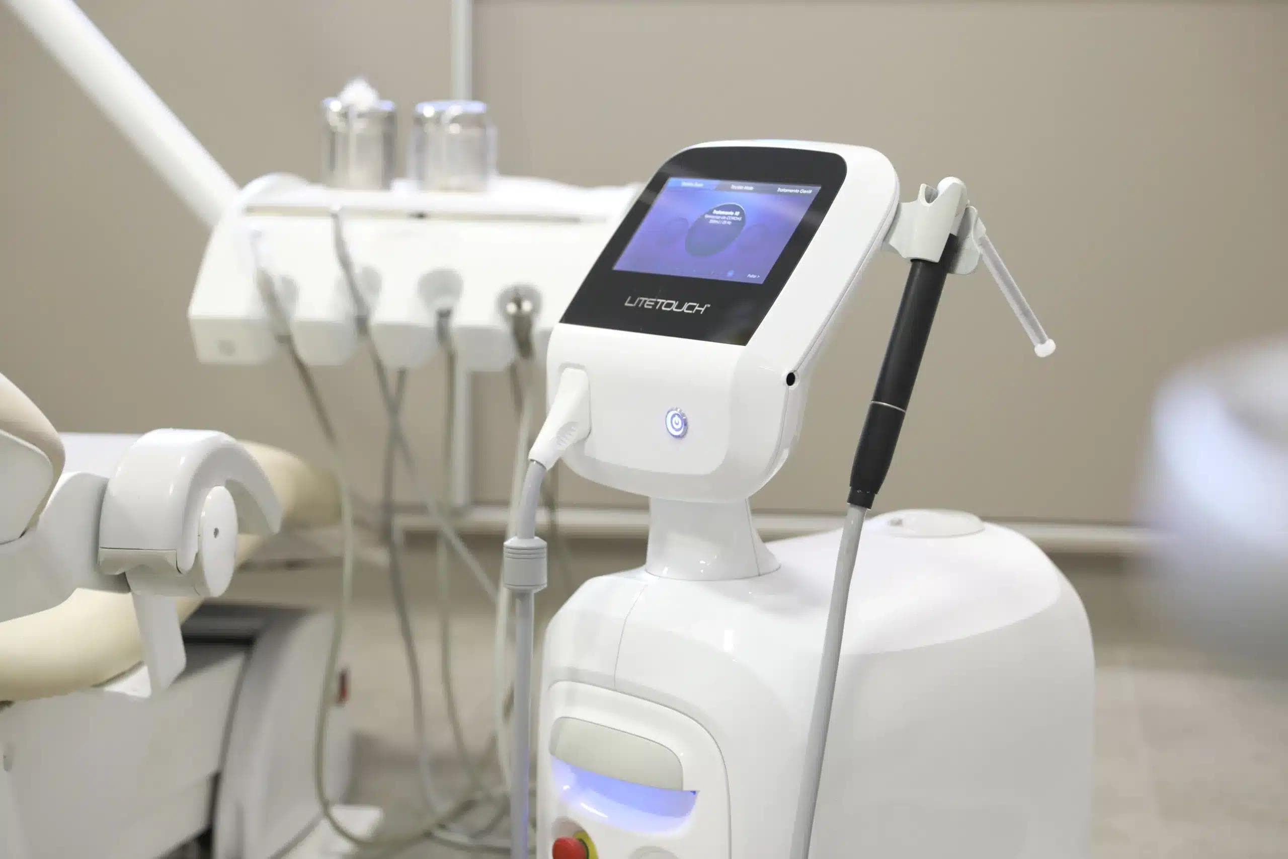 Medo de dentista? Conheça a tecnologia Laser que elimina a dor e o ruído do motor.